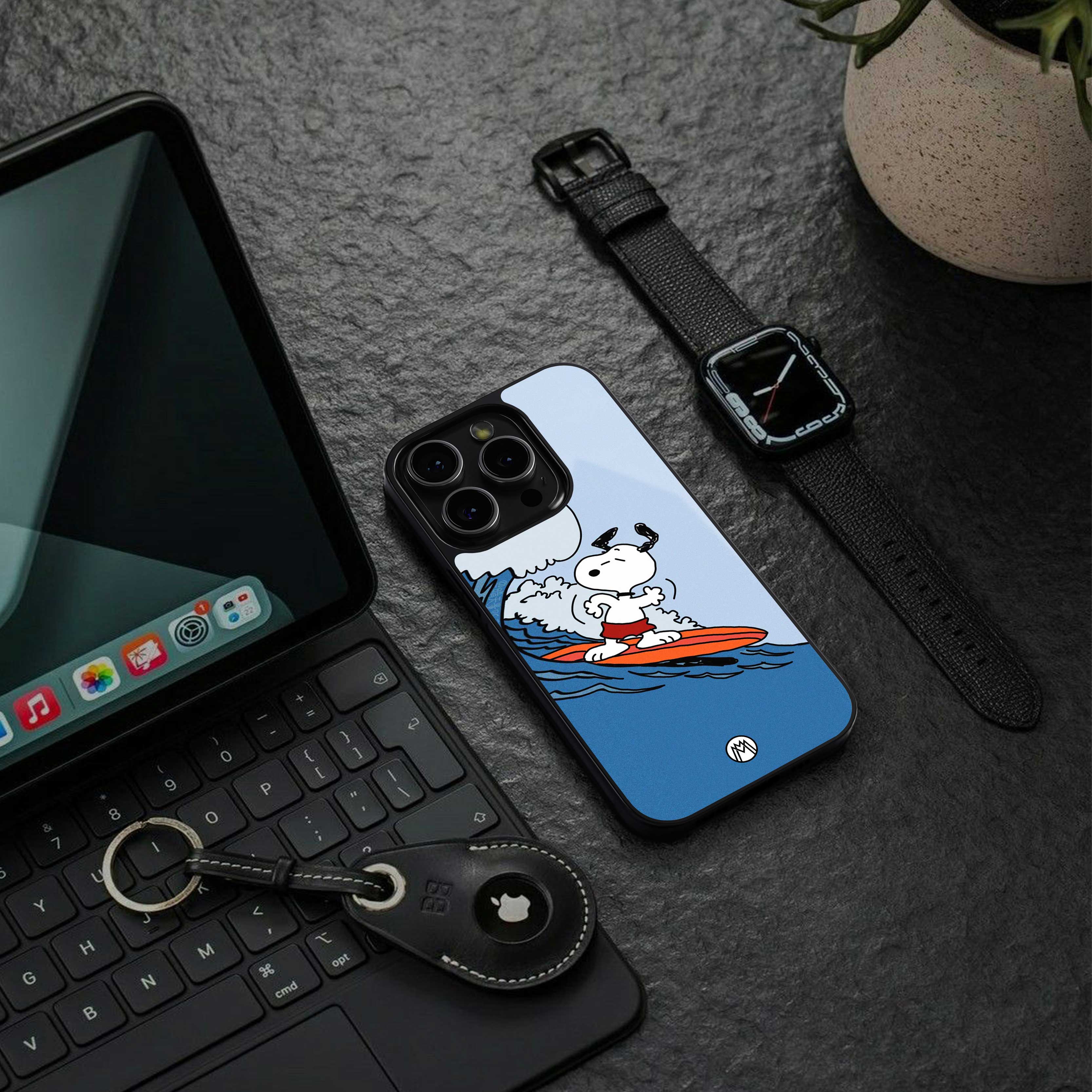snoopy surfing back phone cover | glass case for samsung galaxy s24