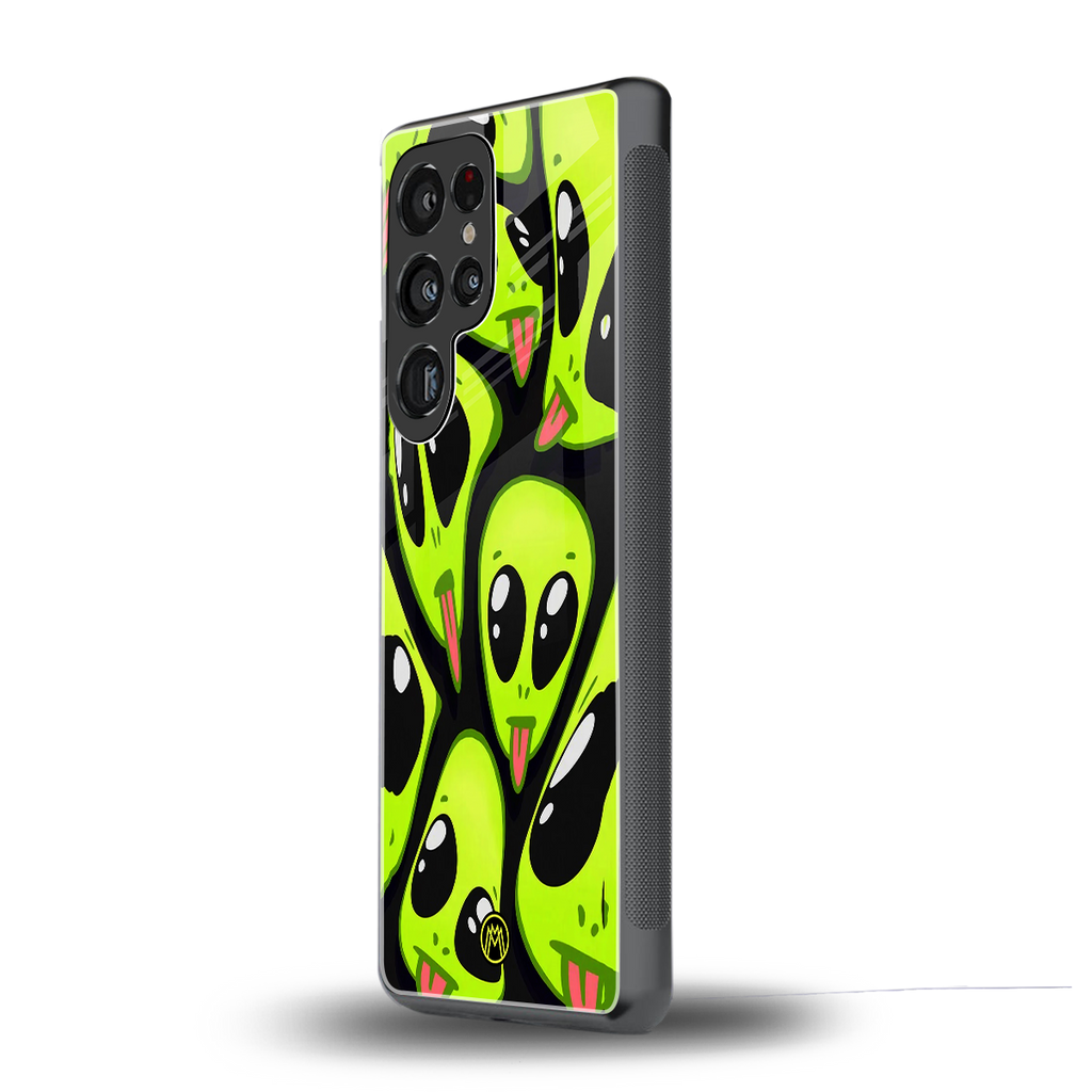 trippy aliens back phone cover | glass case for samsung galaxy s25 ultra