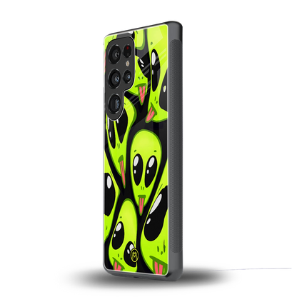 trippy aliens back phone cover | glass case for samsung galaxy s25 ultra