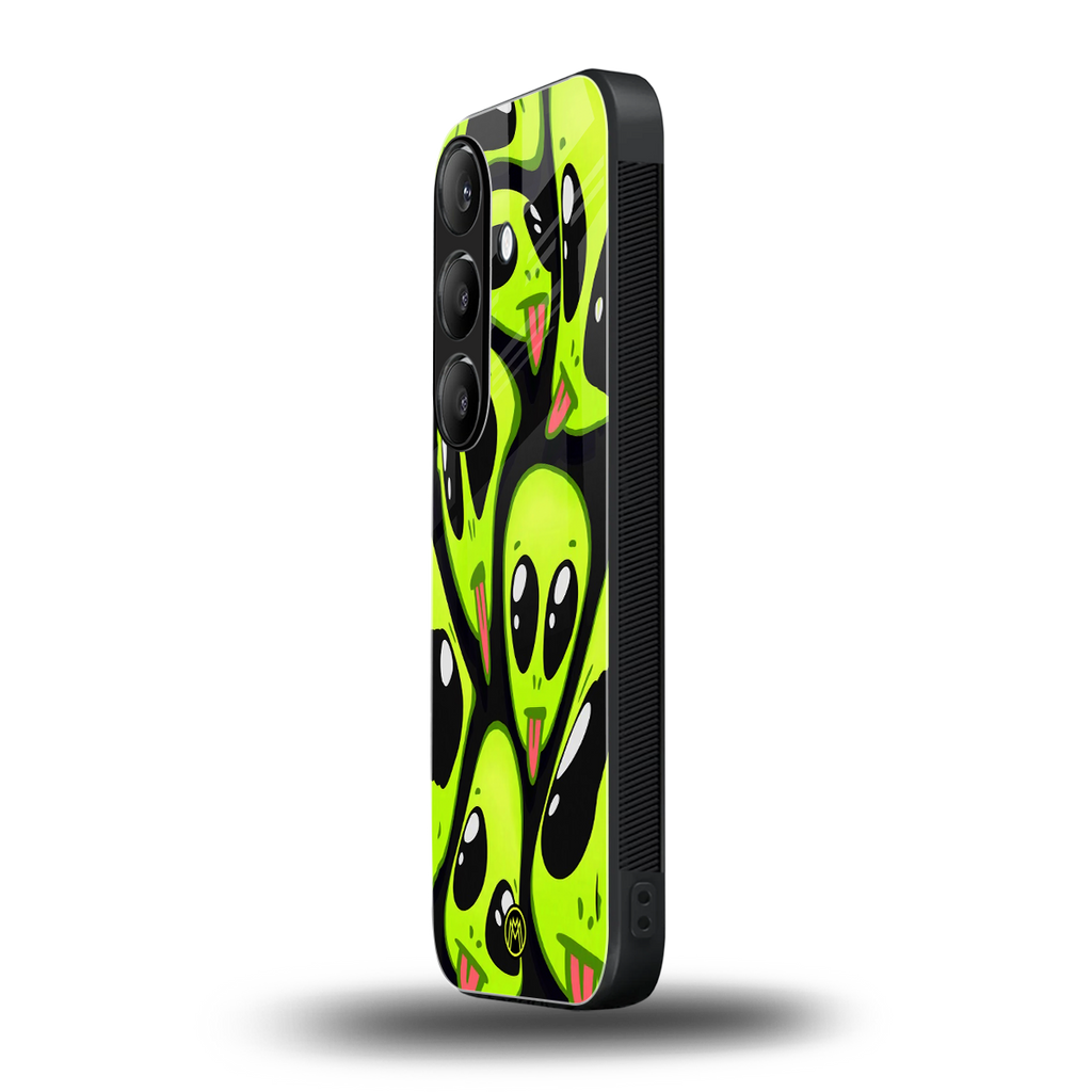 trippy aliens back phone cover | glass case for samsung galaxy s25 plus