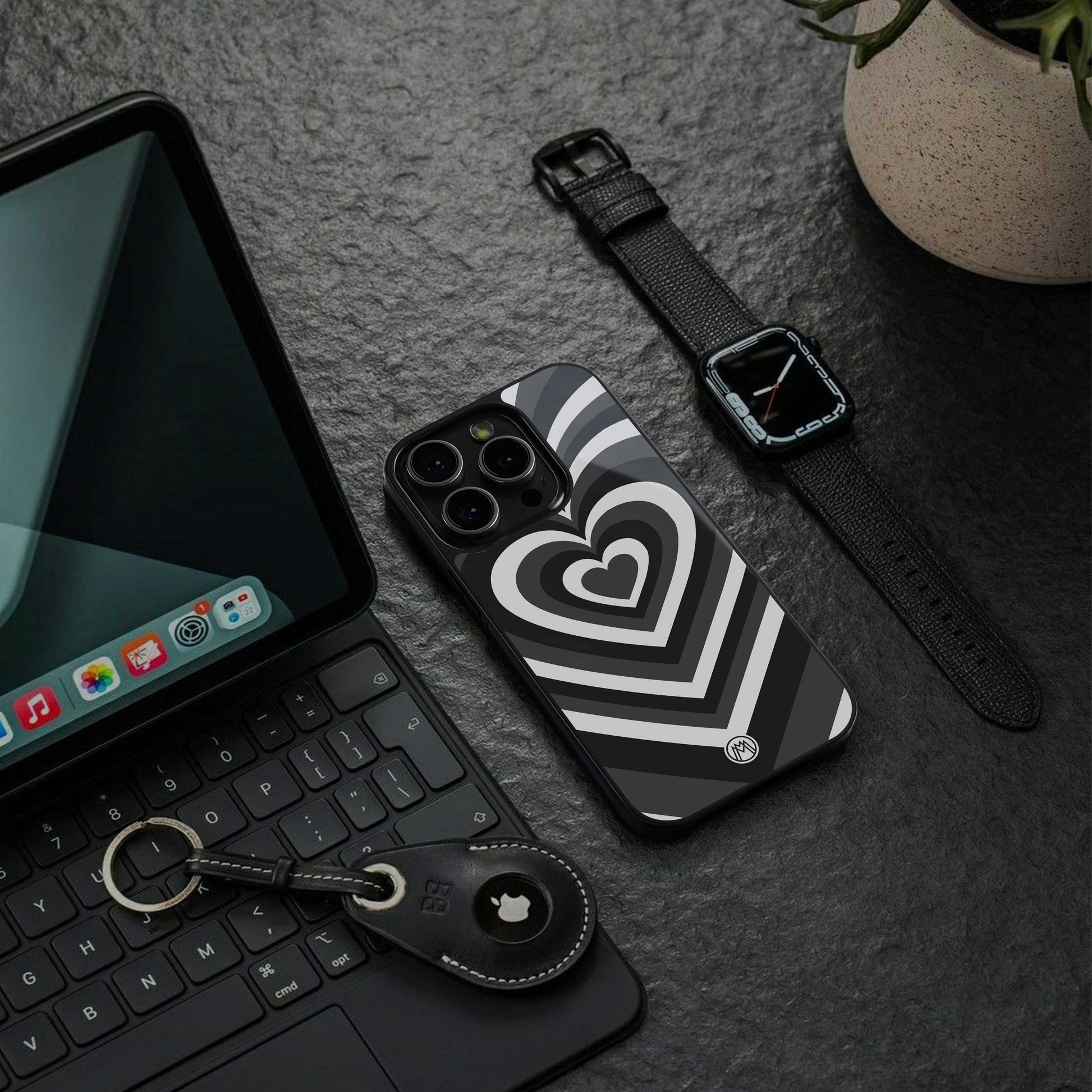 y2k retro black hearts back phone cover | glass case for samsung galaxy s23