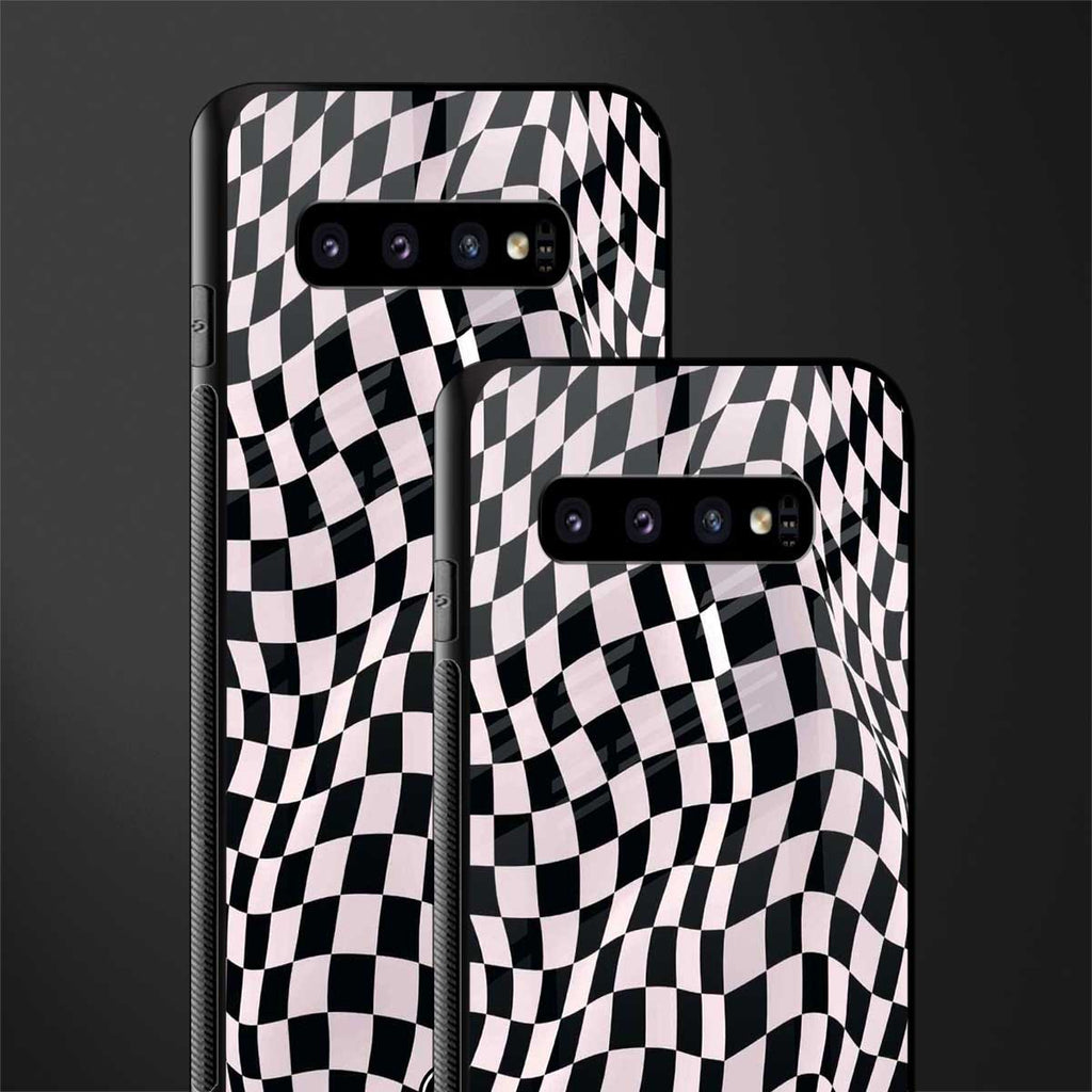 trippy b&w check pattern glass case for samsung galaxy s10 image-2
