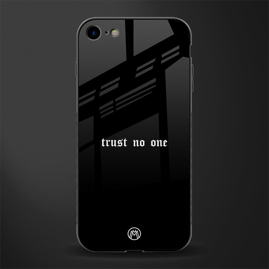 trust no one aesthetic quote glass case for iphone se 2020 image